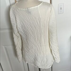 Babette off white crinkle blouse, medium polyester